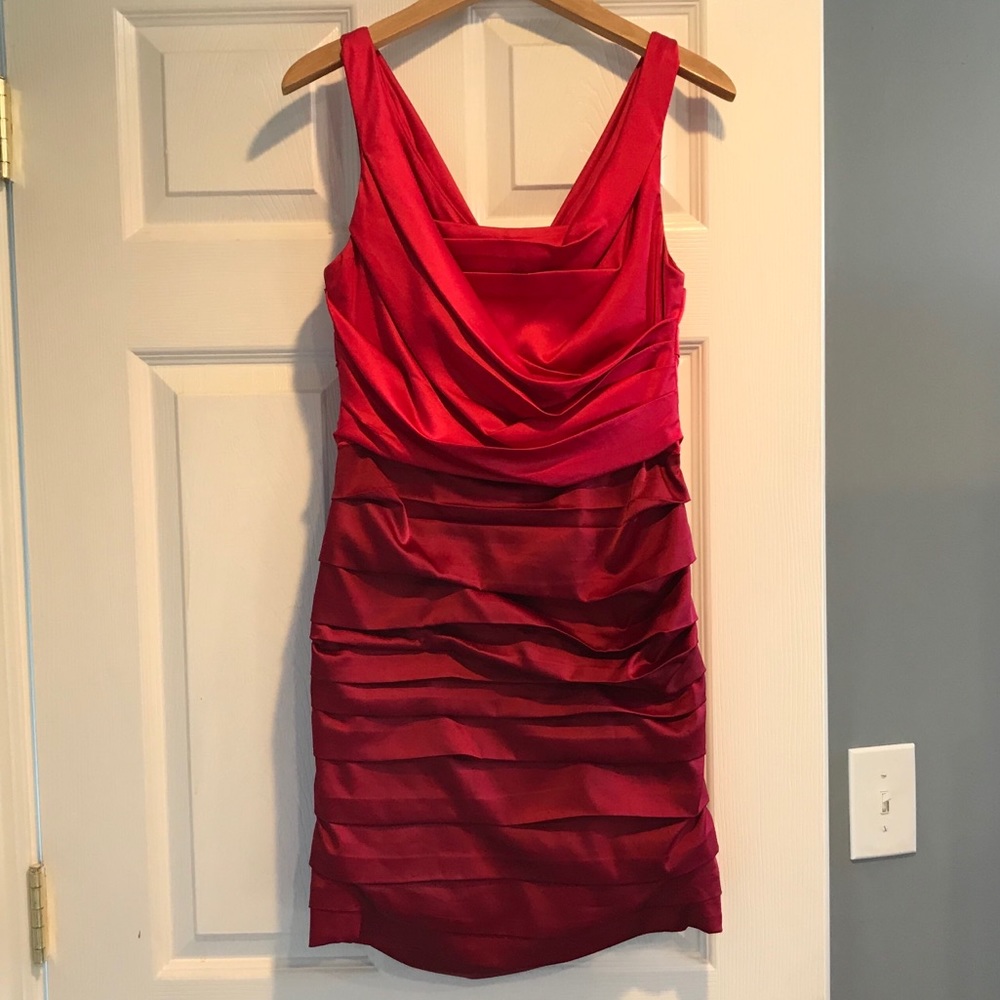 Fitted Ruched Party Dress! ❤️